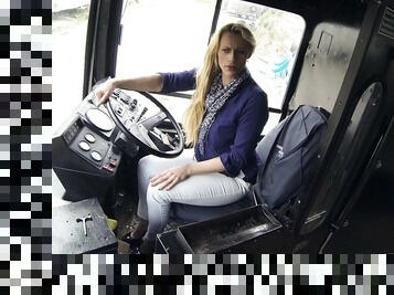 אנאלי